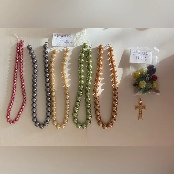 gyhippsychic beads listing - Picture 2 of 7